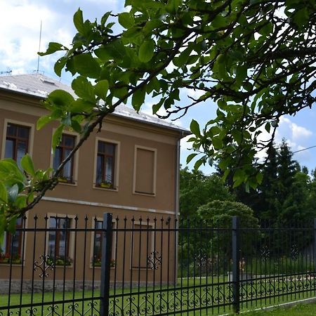 Pension Stara Skola Vysoke Zibridovice Exterior foto
