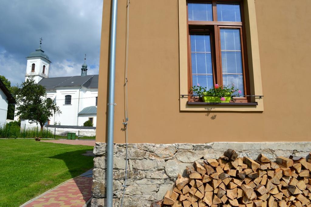 Pension Stara Skola Vysoke Zibridovice Exterior foto